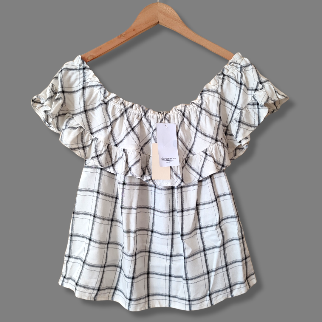 Blusa blanca best sale volantes stradivarius