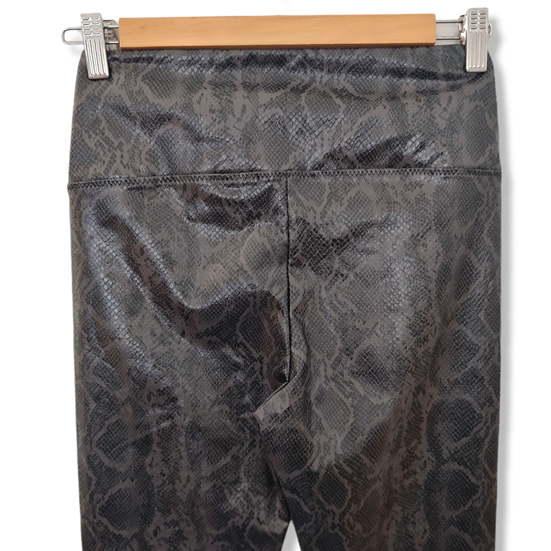 Pantalón Símil Cocodrilo